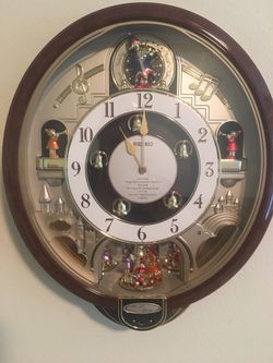 Rare Seiko Melodies in motion musical wall clock. Plays 7 Beatles songs for  Sale in Baytown, TX - OfferUp