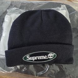 New Supreme Timberland Beanie In Navy.