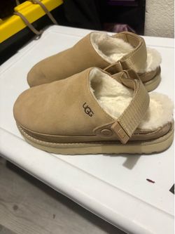 Uggs fits a size 7 woman's $35 used