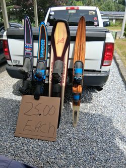 Water skis