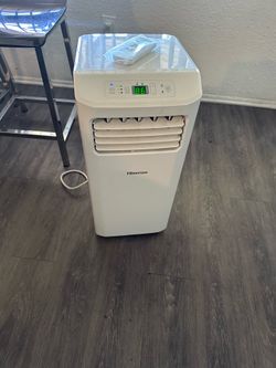 Portable air conditioner Hisense 6btus blows super cold air comes with window attachment and ventilation hose $125