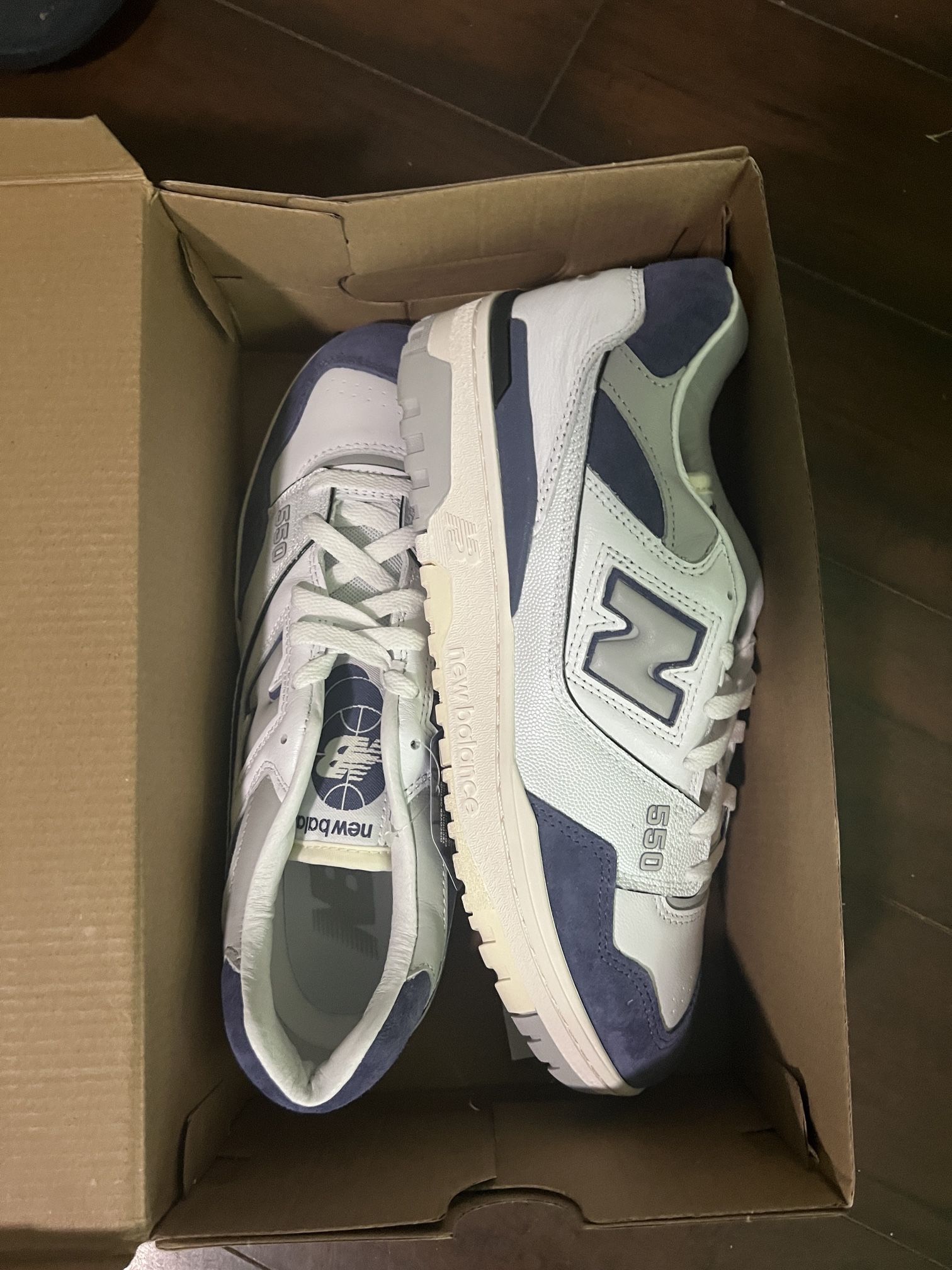 New Balance BB550 Size 10  (Brand New)