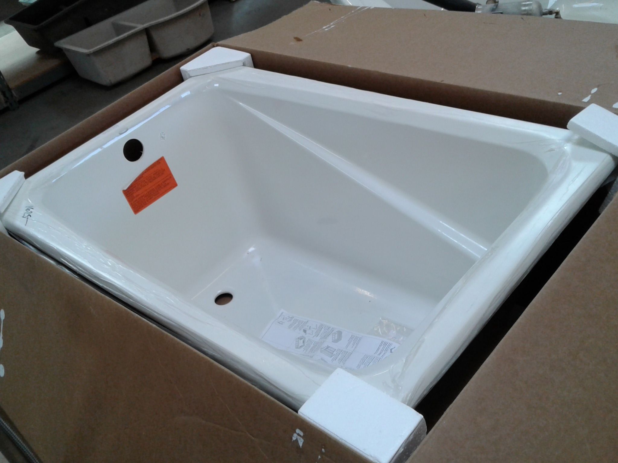 New KOHLER Greek 4 ft. Reversible Drain Acrylic Soaking Tub in White