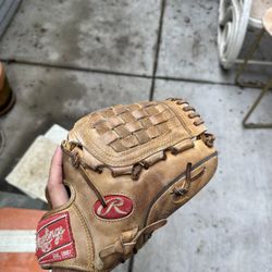 Rawlings Heart of the Hide Baseball Glove