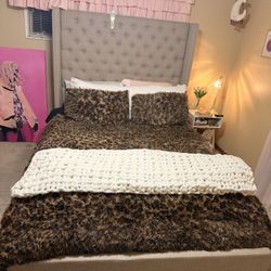 Queen Bedframe