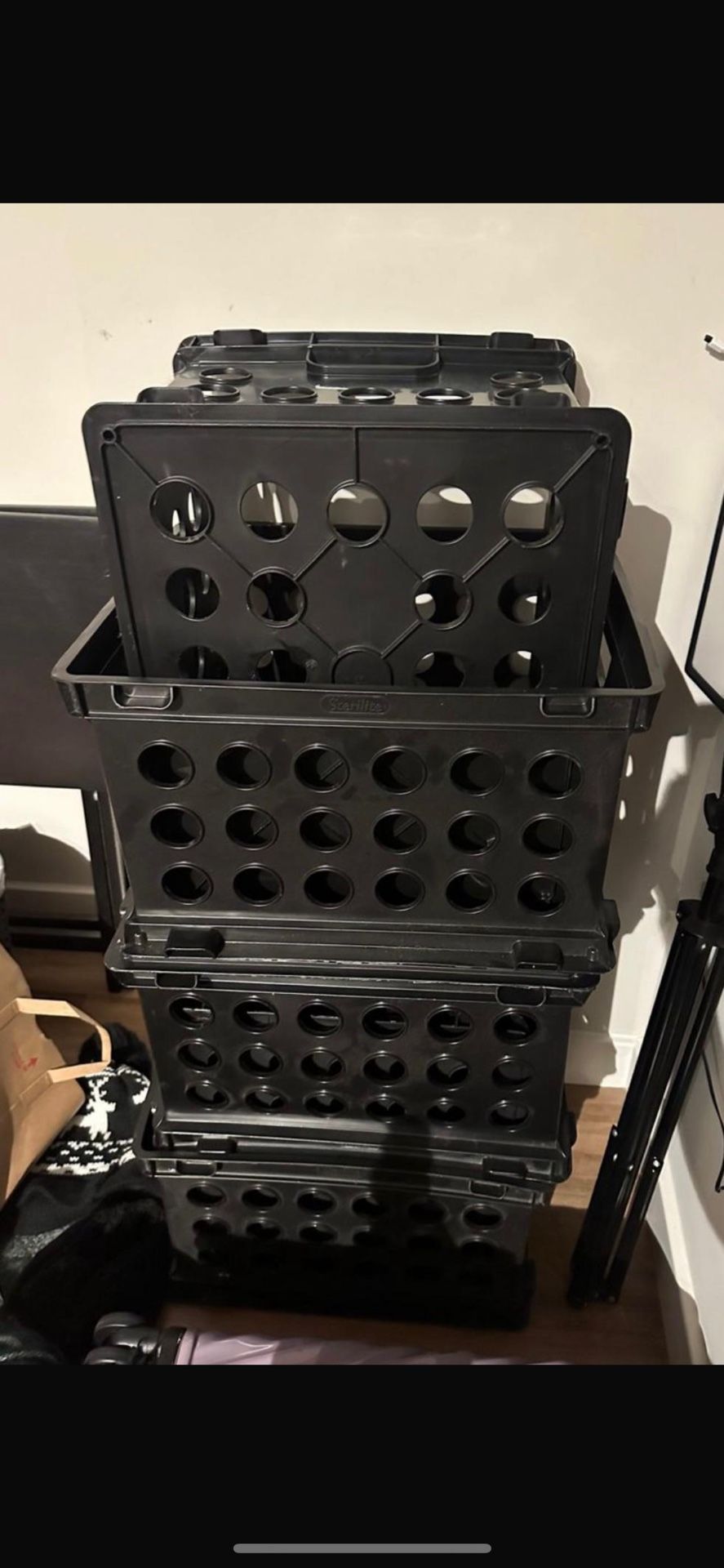 5 Sterilite Crates