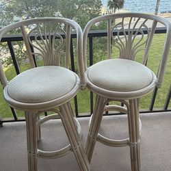 Swivel bar stools