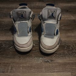 Jordan 4 Military Blues