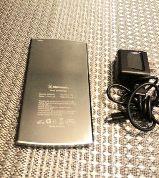 Blackweb BWB15TA(contact info removed) mAh Portable Battery Charger With LED indicator