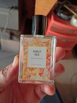 Sunlit Isle Eau de Parfum 30mL