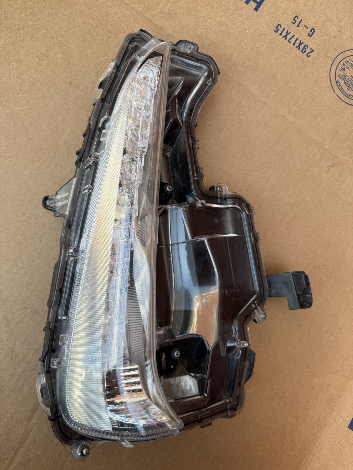 2016-2017-2019 Toyota Prius prime Foglight RH