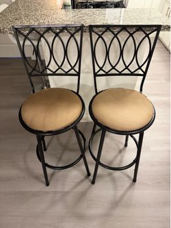 Set of 2 Swivel Metal Barstools
