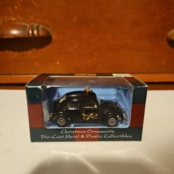 2000 Maisto VW Beetle Christmas Ornament