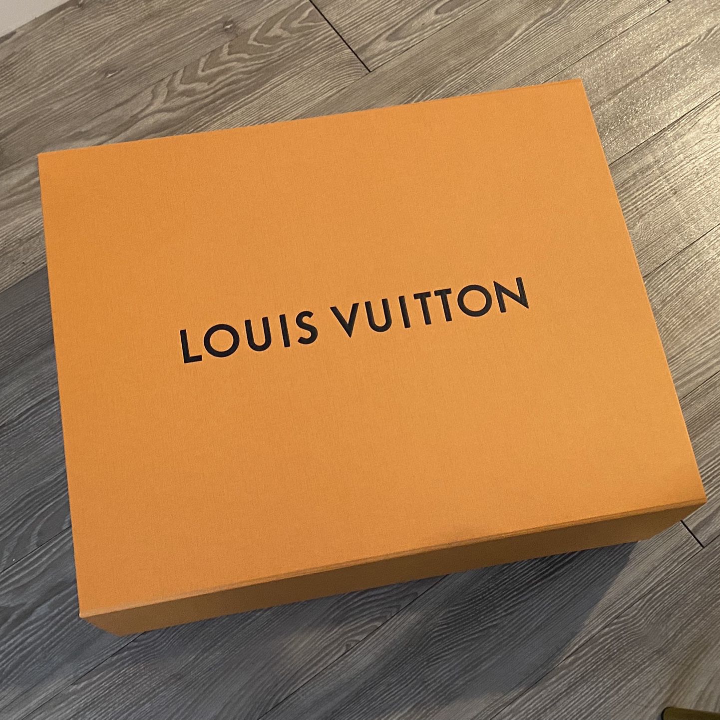 Louis Vuitton NEVERFULL MM Box (only) for Sale in Redwood City