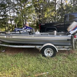 1977 Tritton Bass Boat