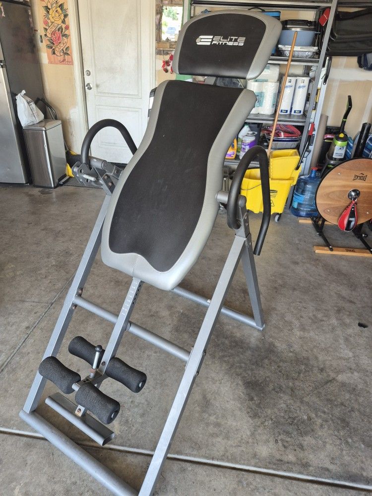 Elite Fitness Inversion Table (Firm On Price)