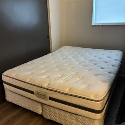 Queen Bed Set – Mattress, Box Spring & Frame Included