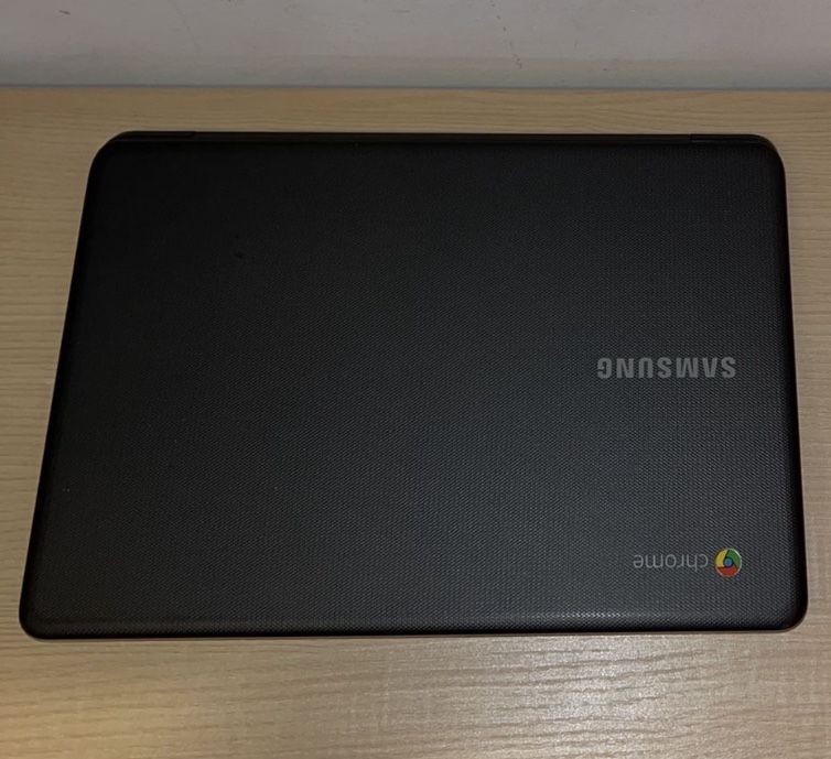 Samsung Chromebook 3, 11.6", 4GB RAM, 16GB eMMC, Chromebook (XE500C13) (charger not included)