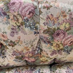 Floral Couch Excellent Shape