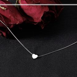 N37- Beautiful Small Elegant Necklace With Heart!