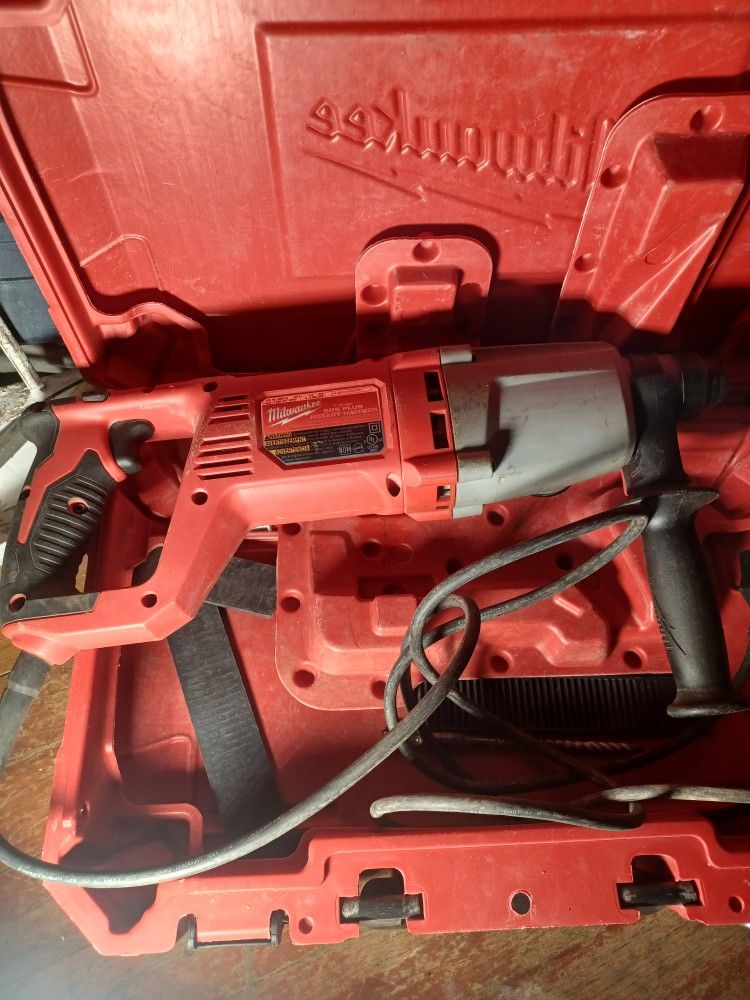 Milwaukee Rotary Hammer Drill SDs Plus Casi Nuebo