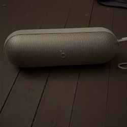 Beats Pill