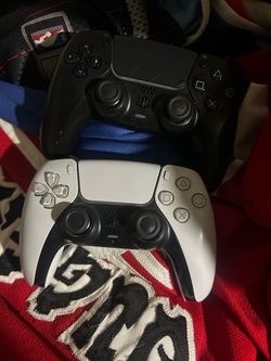 PlayStation 5 controller