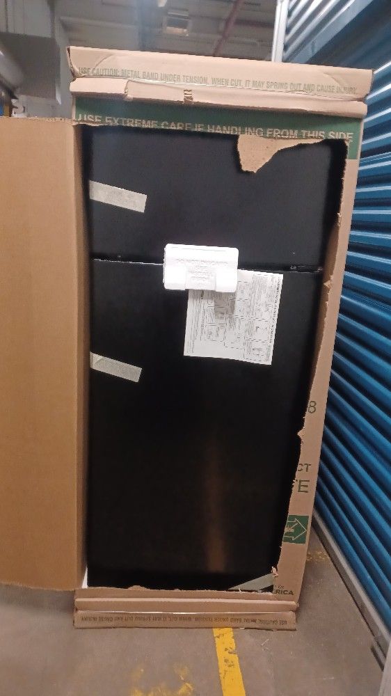 Brand new top and bottom fridge