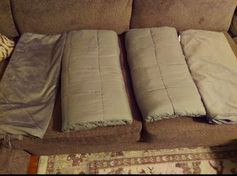 2 Weighted Blankets 
