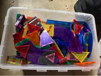 Huge lot of Picasso magnetic tiles