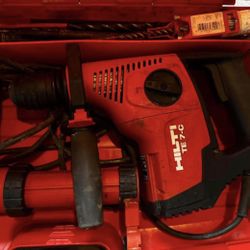 Hilti TE 7-C Rotary Hammer Drill + Case + Bit Bundle (Used)