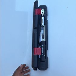 Husky 3/8 Electronic TORQUE Wrench 
