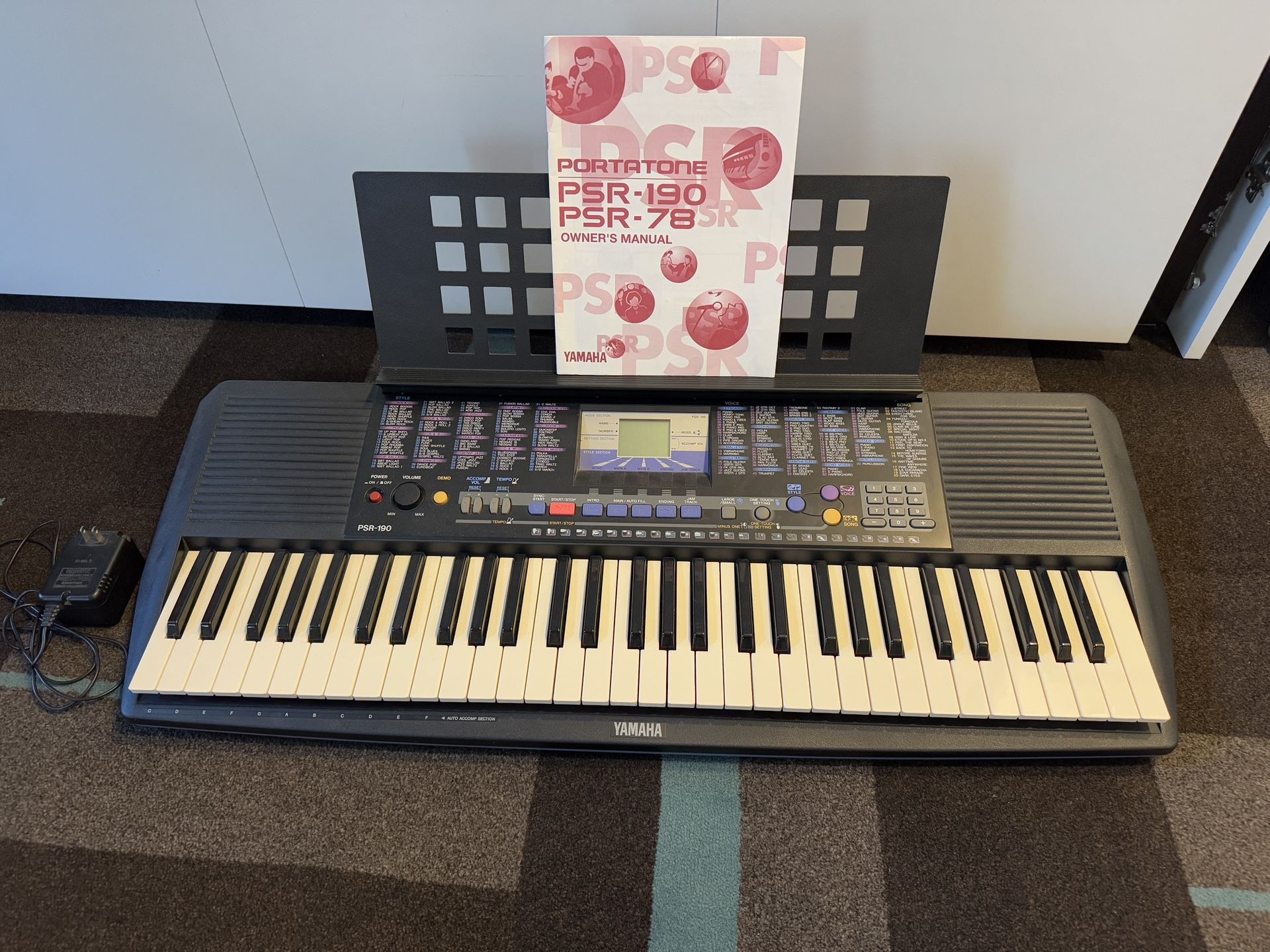 PSR 190 Yamaha Keyboard