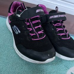 Sketchers Tennis Shoes Girl Size 1