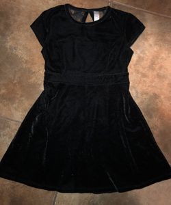 Cherokee • Black Velvet Dress • XS (4/5)