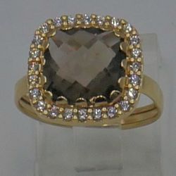 14kt yellow gold ring w smoky topaz & cubic zirconia 2.8 grams size 6 mint condition. 851926-1
