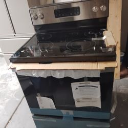 GE Electric Stove
