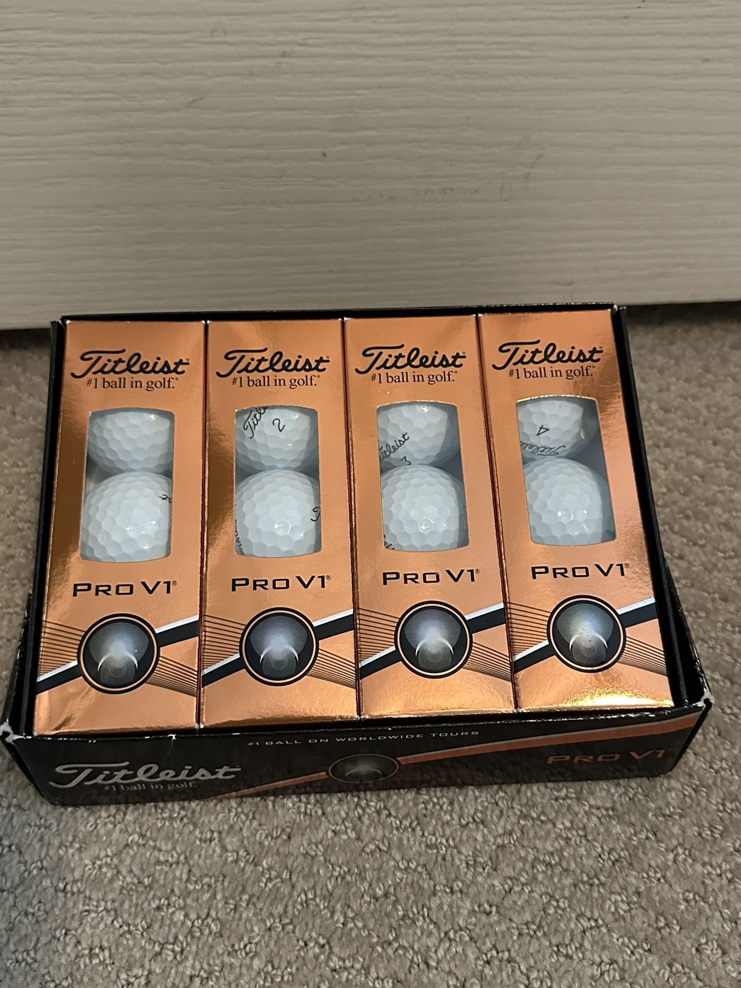 Titleist Pro V1 Golf Balls - 1 Dozen
