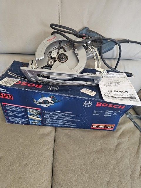 Bosch CSW41 7-1/4 Blade-Left Worm-Drive Circular Saw Like New