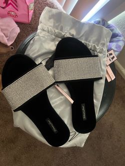 Ladies shoes