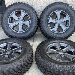 Jeep Wrangler Gladiator Rubicon Grand Cherokee Rubicon Sport Wheels Rims KM Mud Terrain Tires 17”