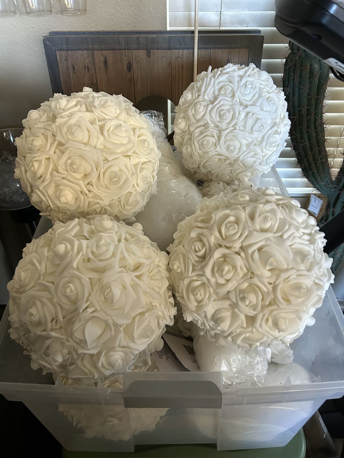 7 White Flower Balls