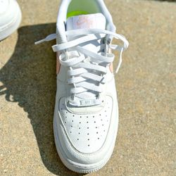 Nike Air Force 1 Low 