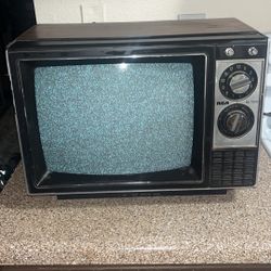 RCA XL-100 CRT TV