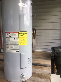 Whirlpool 50 Gallon Hot Water Heater for Sale in Summerville, SC - OfferUp