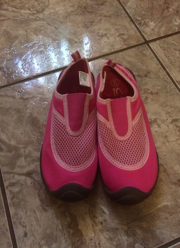 Girls water shoes