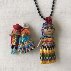 Necklace With Pin Set 