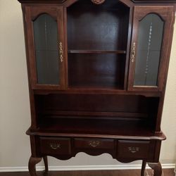 Queen Anne Style Hutch