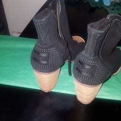 Toms Open Toe Boot Size 6.5