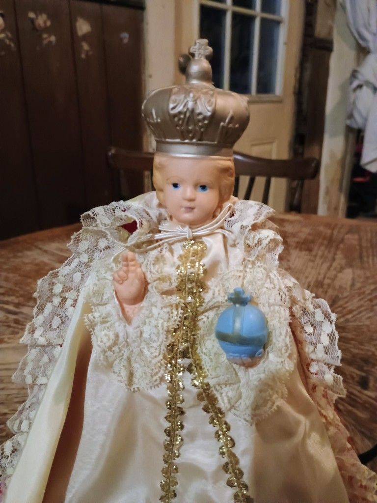 Liquinet 1989 Baby Jesus Jointed Nativity Doll 12" Lights Up,  Clothed Blonde Hair Blue Eyes